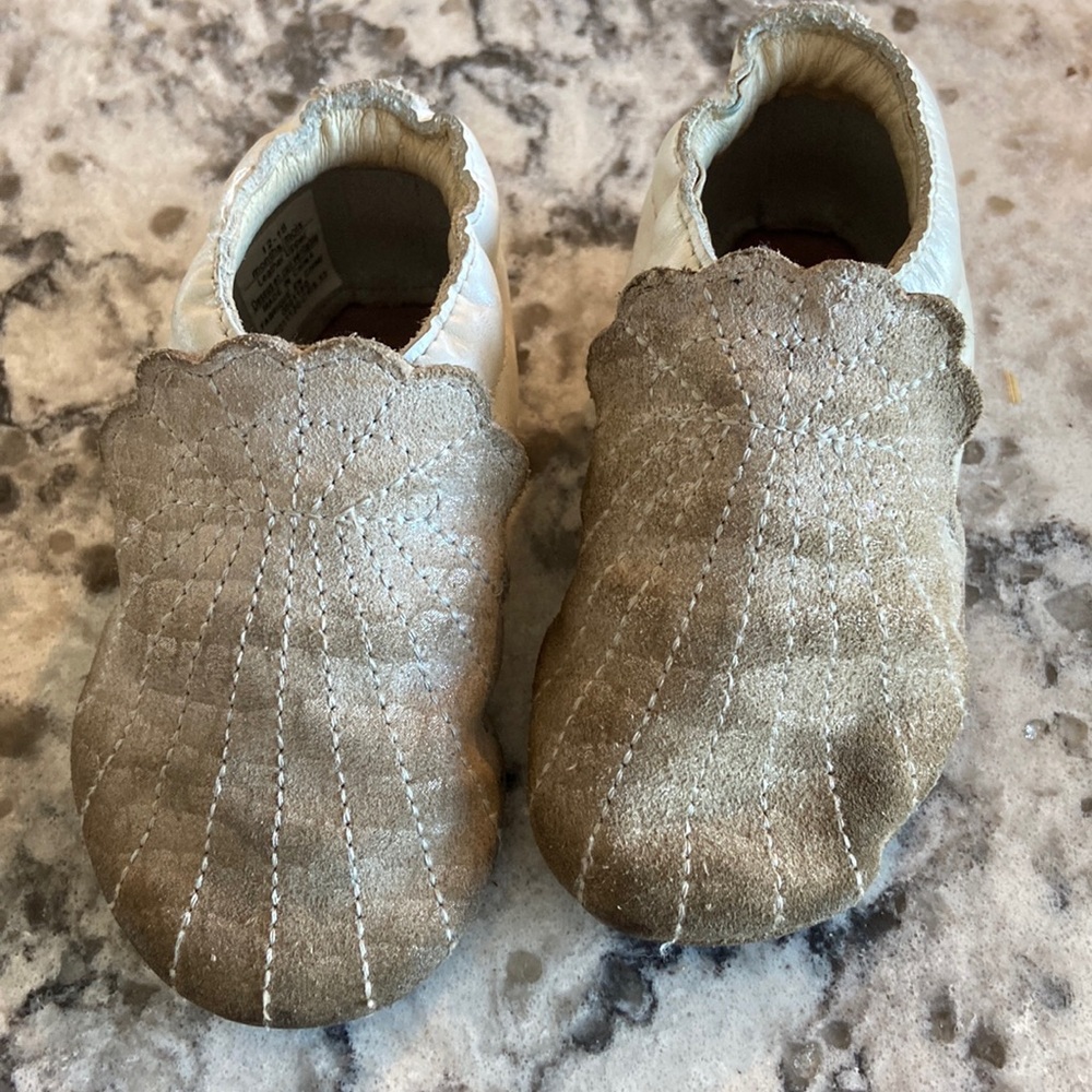Robeez Baby Shoes 12-18 Months